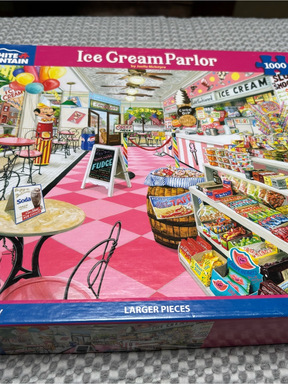 White Mountain Puzzles-Ice Cream Parlor- Puzzle - 1000 pc Complete w/ poster
